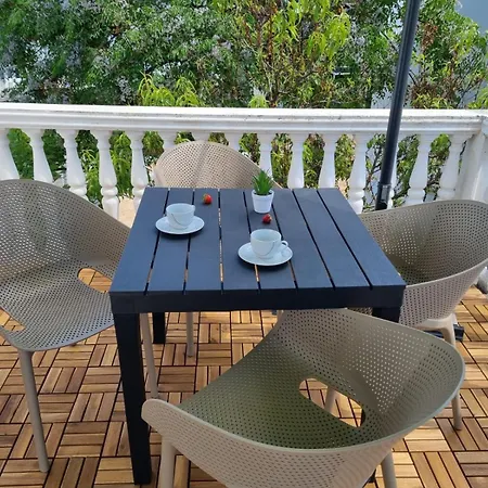 Val Apartment Vir